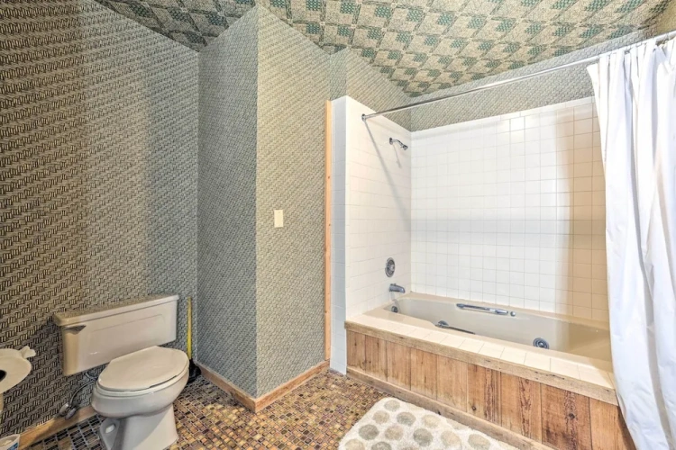 3 Bedrooms Apartment