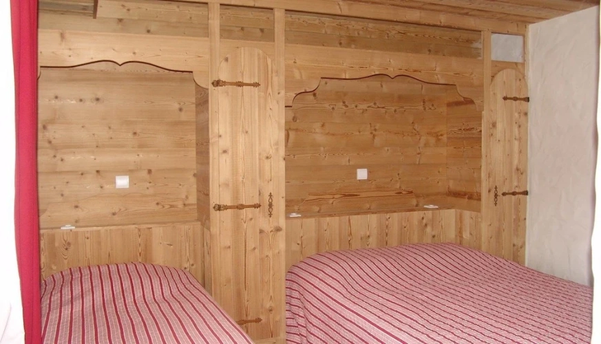 2 Bedrooms Basement Apartment