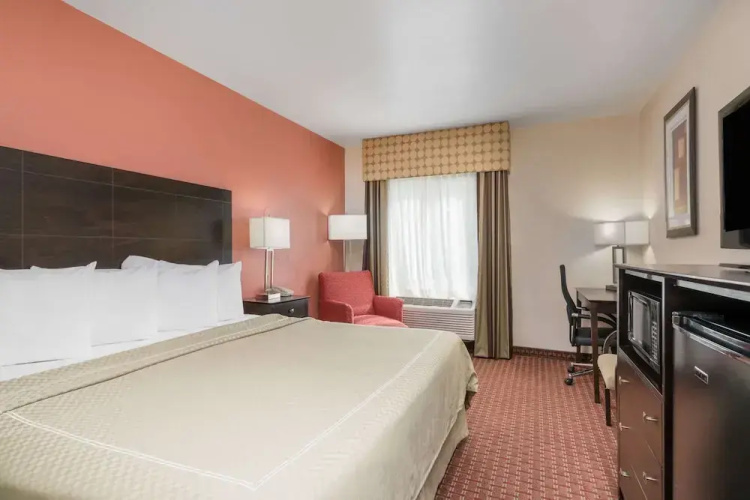 Americinn Johnston