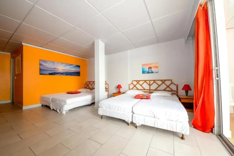 Standard Quadruple room with sea view