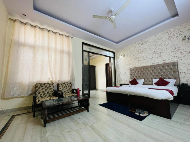 Hotel Comfort INN