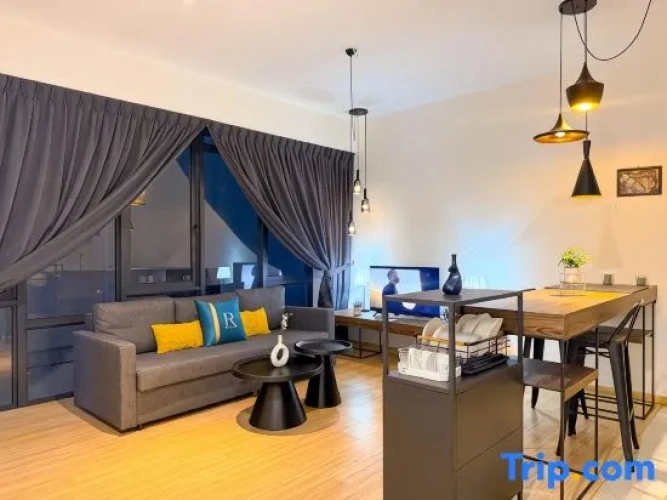 Superior Studio