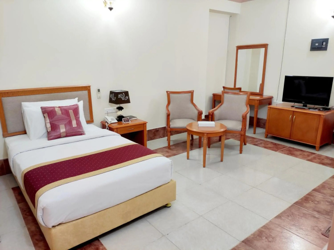 OYO 211 Al Rayan Hotel