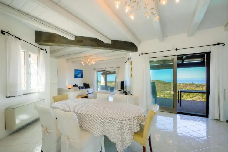 Villa Emmeline fronte mare 5 camere 6 bagni infinity pool WiFi per 12 persone