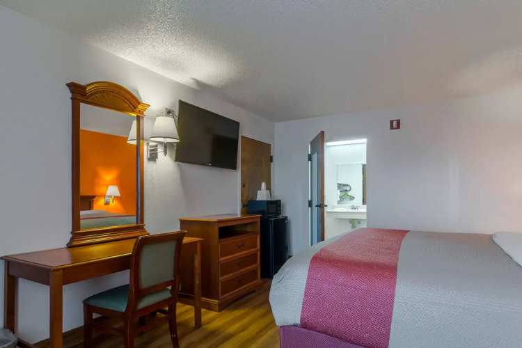 Motel 6 Townsend, GA