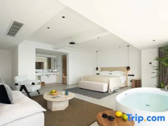 2 Bedrooms Family Suite with sea view