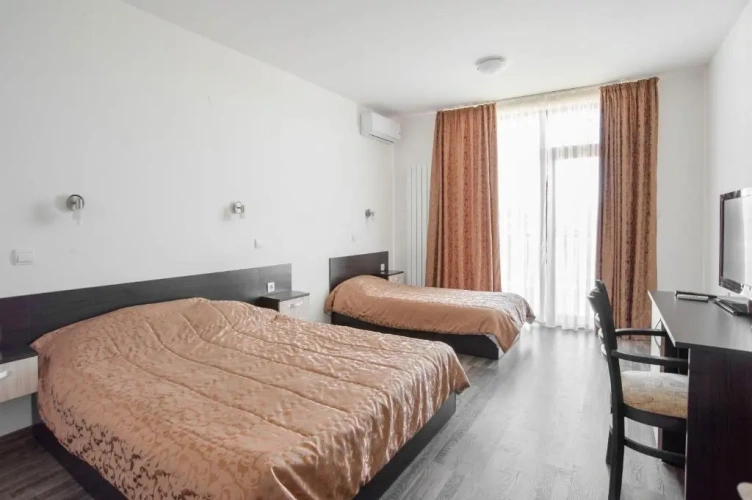 Standard Triple room with balcony
