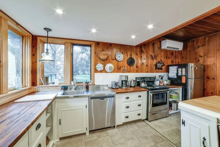 3 Bedrooms Cottage