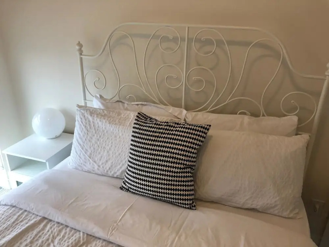 Deluxe Corner Suite - By Elite Suites