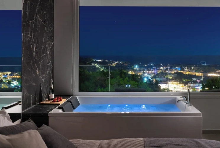 Suite with balcony and with sea view