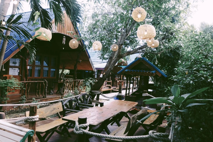 RuenNamyen Resort