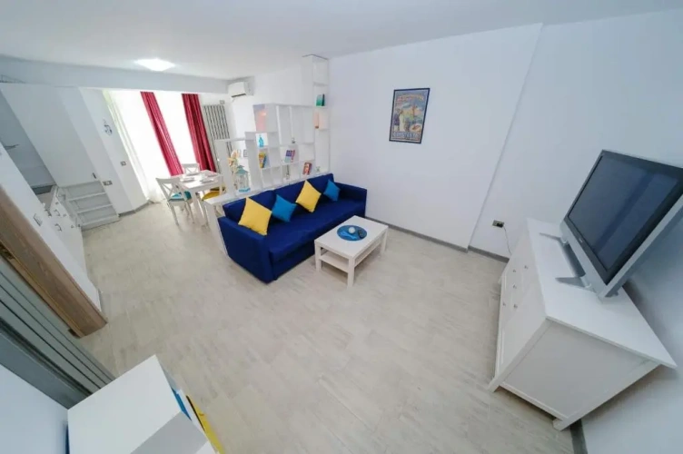 Apartment with balcony