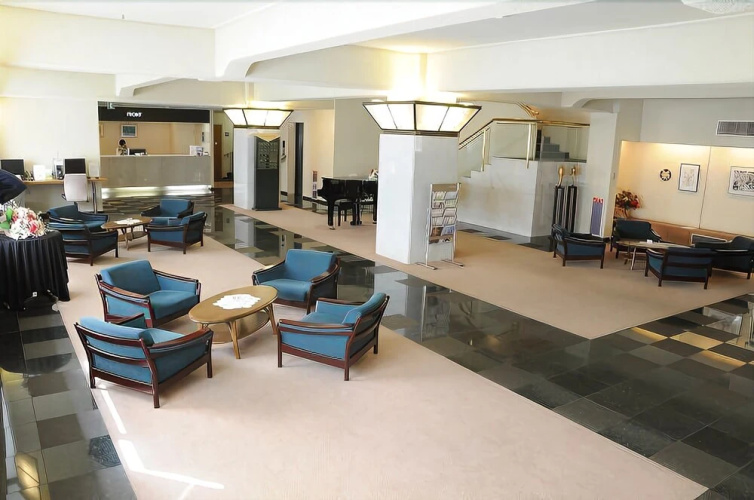 The Palace Side Hotel