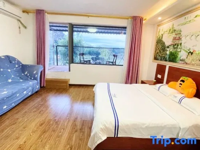 Deluxe Double room with view