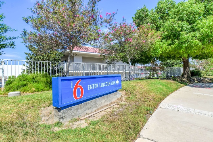 Motel 6 Corona photo 16