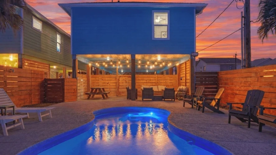 4 Bedrooms Cottage