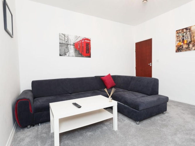 2 Bedrooms Apartment