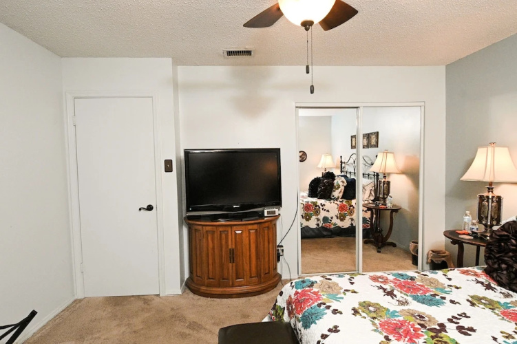 Room-comfortable Luxury, Superior Qualit