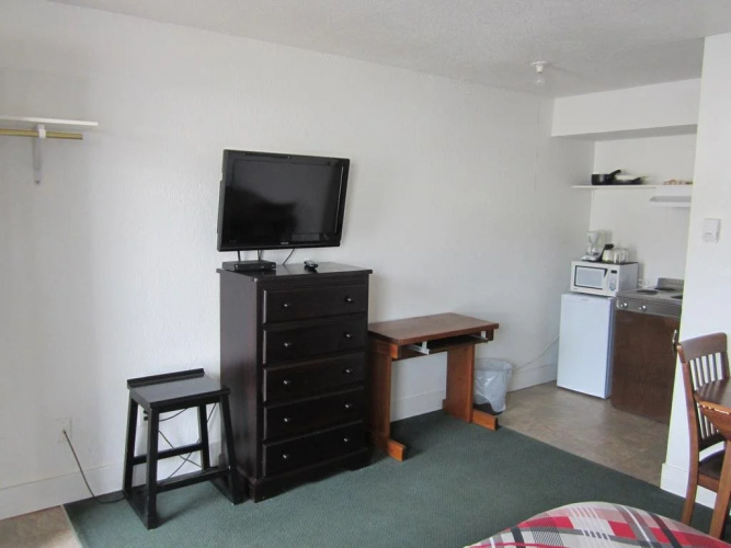 Hideaway Inn