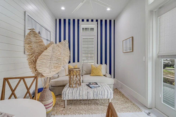 5 Bedrooms Cottage