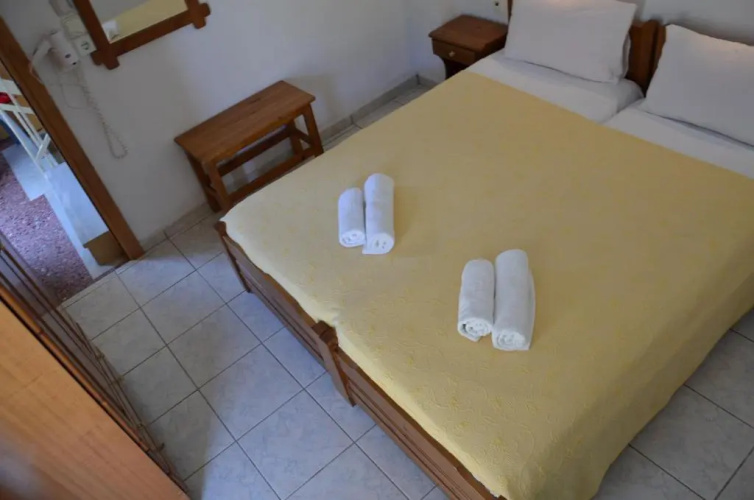 Chrisi Akti Hotel