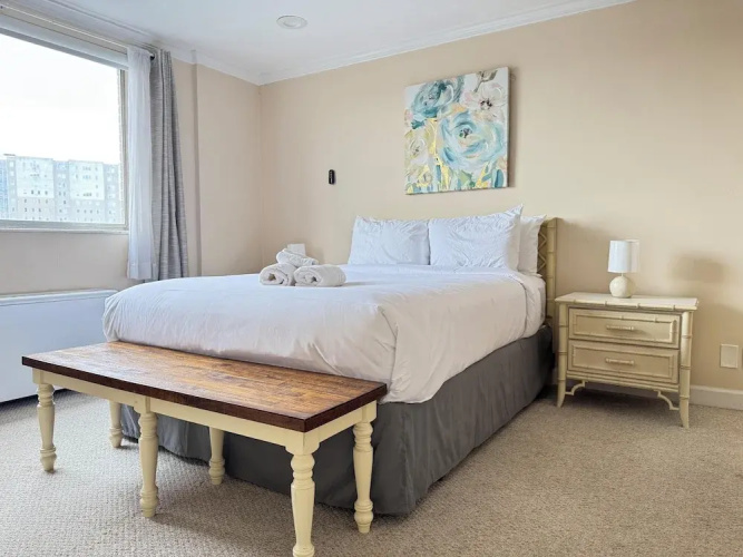 Downtown 3BD City View with Washer Dryer