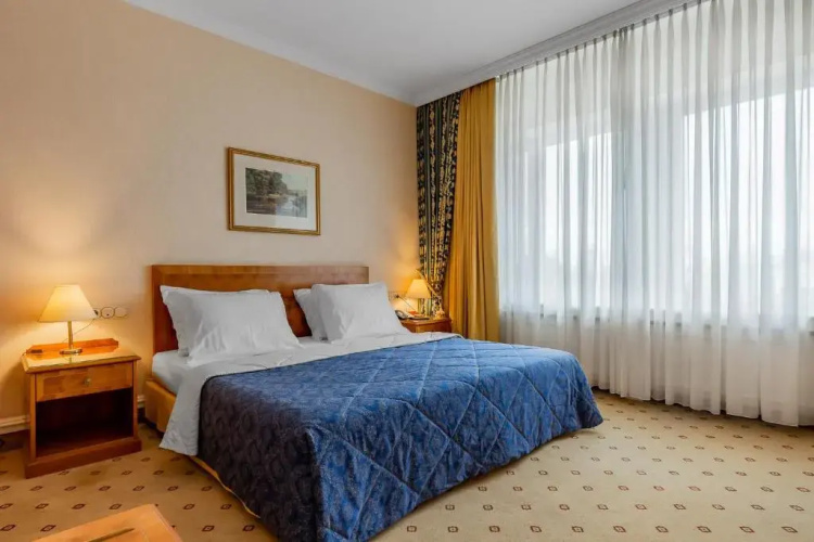 Natsionalny Hotel