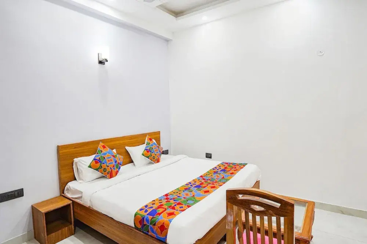 FabHotel Sunrise Sector 56