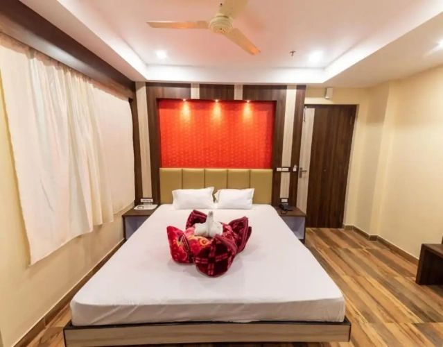 Deluxe Double room with balcony and with city view