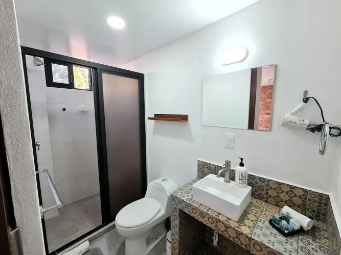 R06 Habitación Equipada STV WIFI Parking
