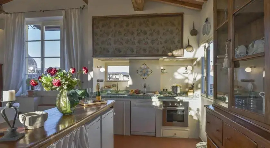 Visconti Halldis Apartment