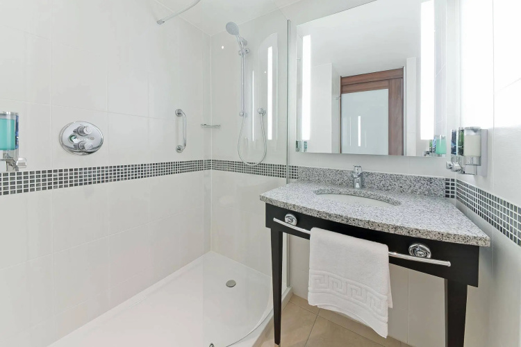 Hampton by Hilton London Gatwick Airport photo 11