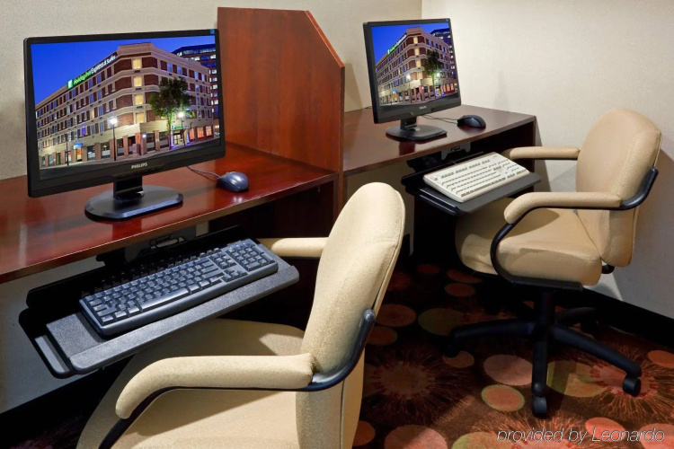 Quality Inn & Suites Regina Downtown
