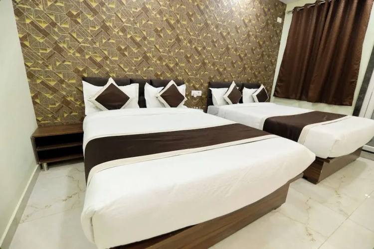 Shree Krishna Inn