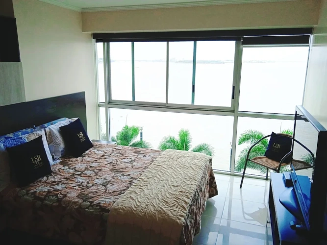 1 Bedroom Executive Basement room