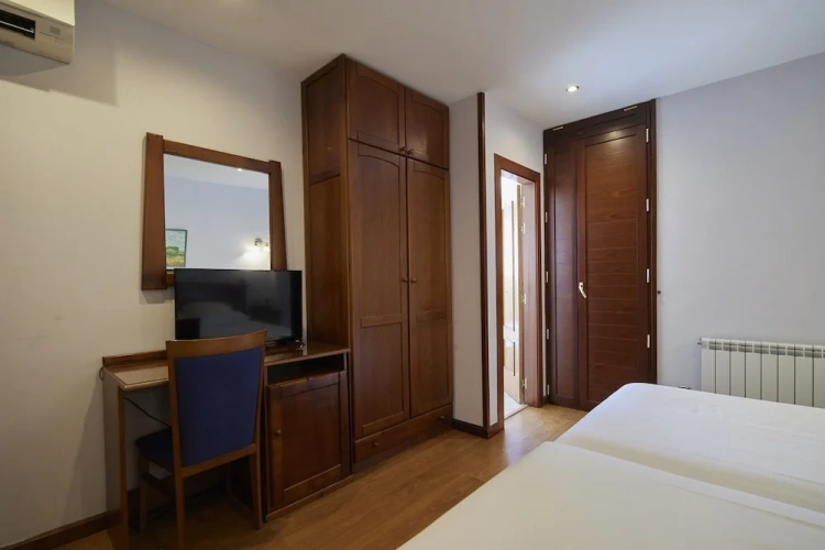 Classic Twin room