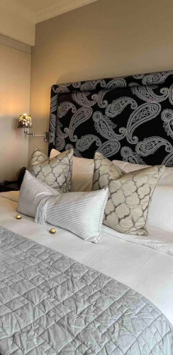 705 Cape Royale Luxury Apartment