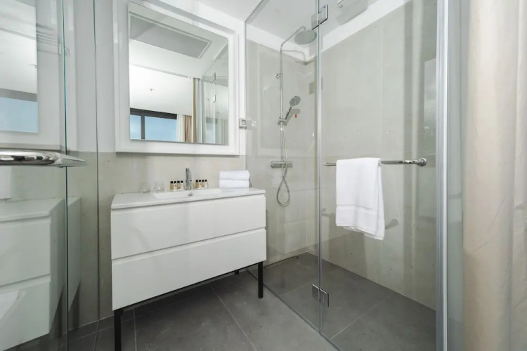 Boutique Hotel Shell