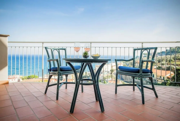 Classic Double room with balcony and with sea view