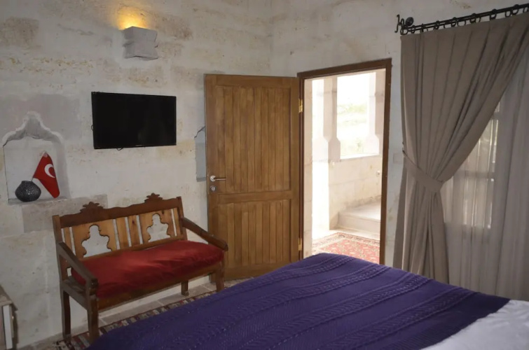 RZA Cave Hotel