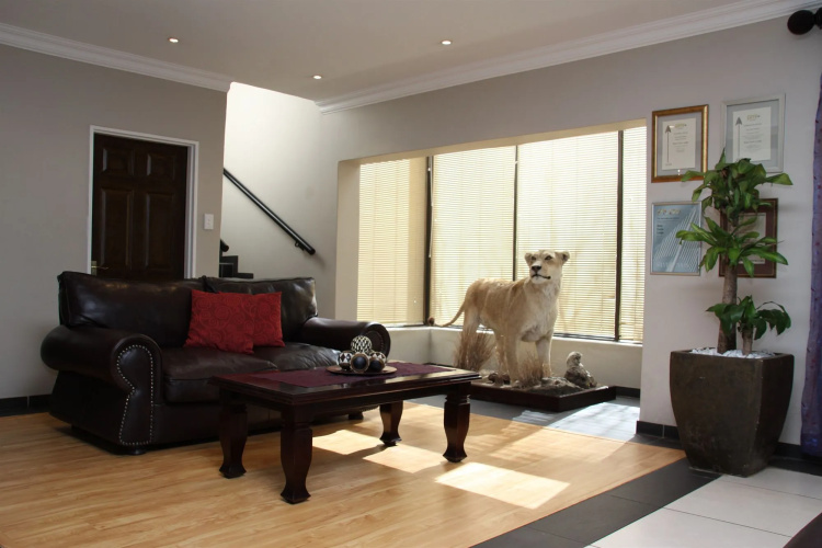 Bains Lodge