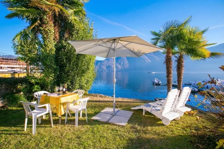 Family Apartment with lake view