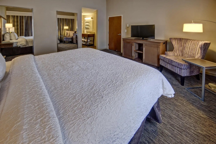 Hampton Inn by Hilton Dunn