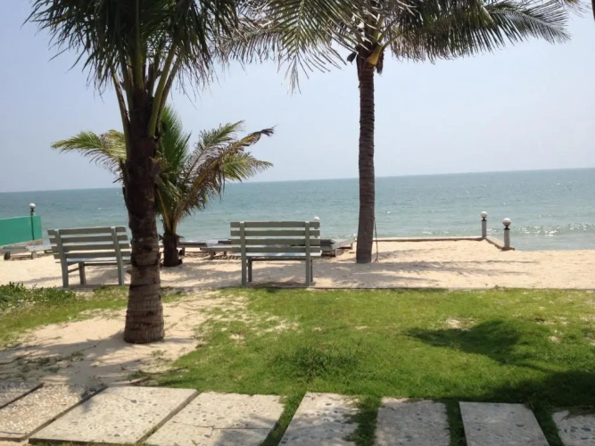 Bungalow with sea view