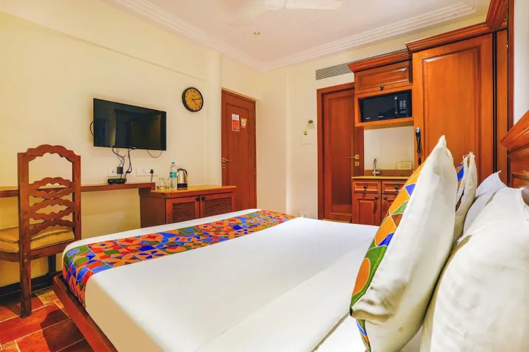 FabHotel Supra Homes
