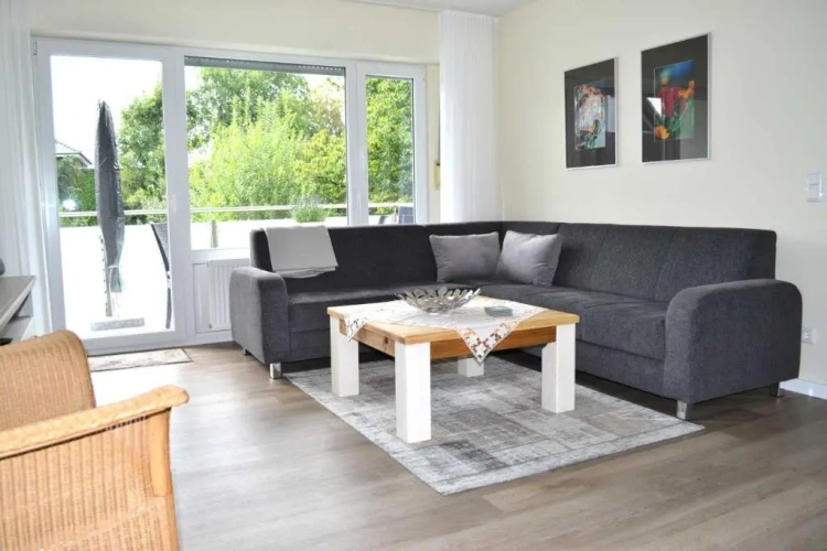 3 Bedrooms Apartment