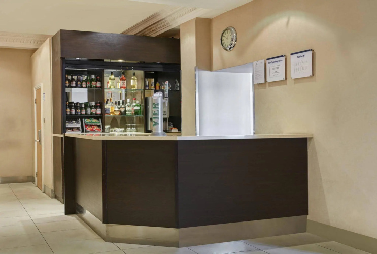 Holiday Inn Express London - Victoria photo 24