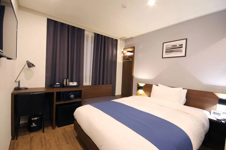 Indy Hotel