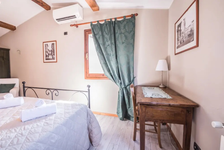 A Few Steps to The Duomo Elegant 2BD Apt