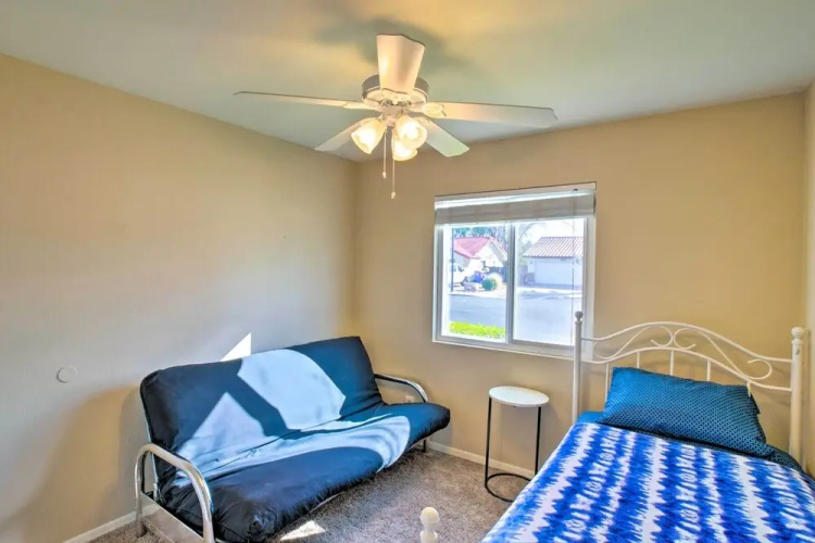 Near Golf & Entertainment! Gilbert Family Getaway